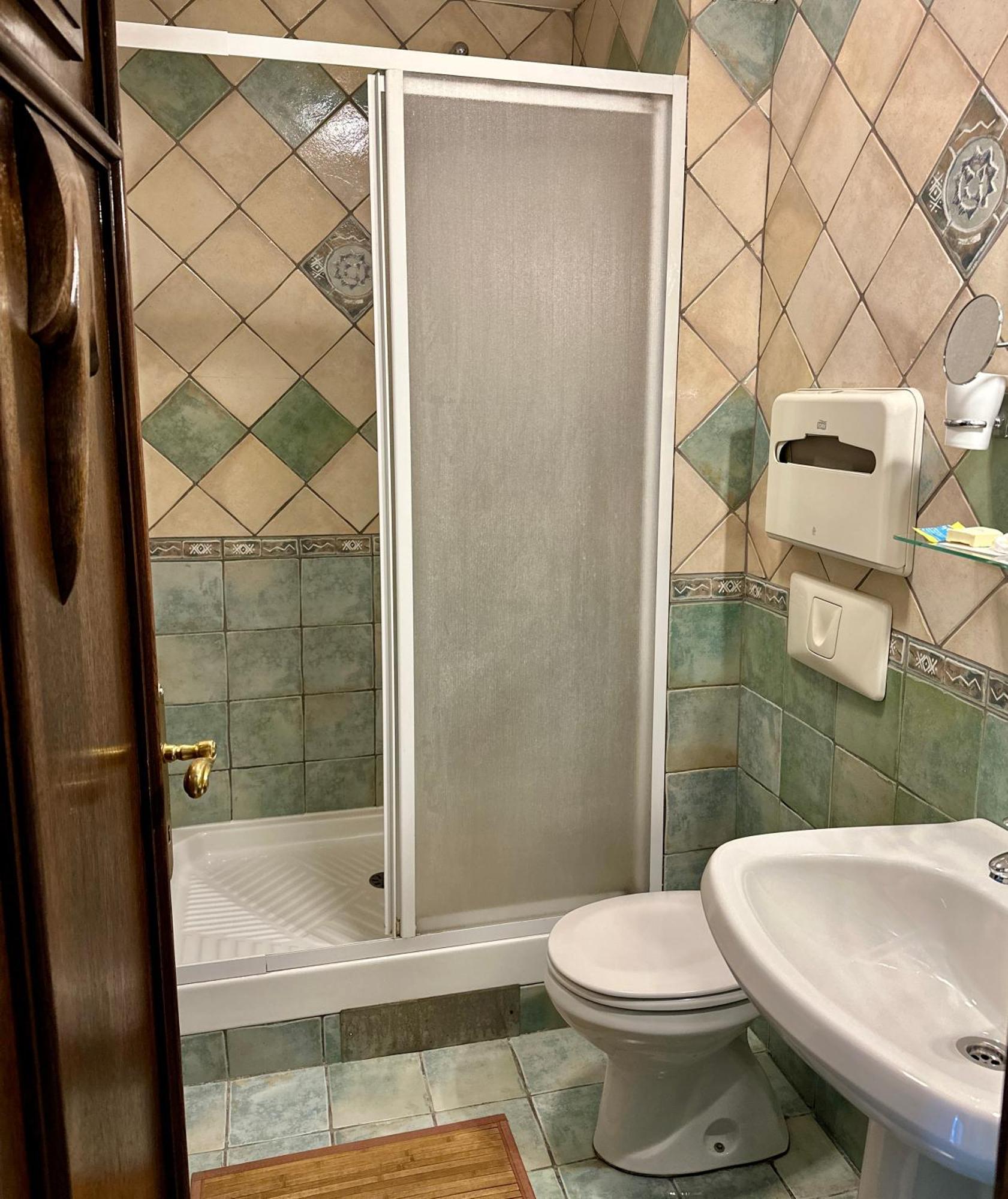 Central 25 Podgorica Eksteriør billede